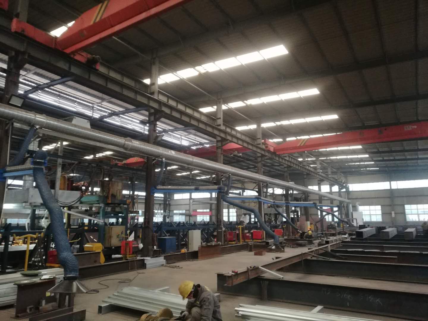 車間多工位（wèi）焊煙（yān）除塵(圖1)